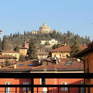 Residenza Caprera Di Viviani Verona